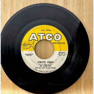 Mr. Acker Bilk Stranger On The Shore / Cielito Lindo 45RPM Atco Records 1962 7”